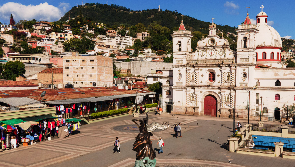 Image of a cathedral in Honduras